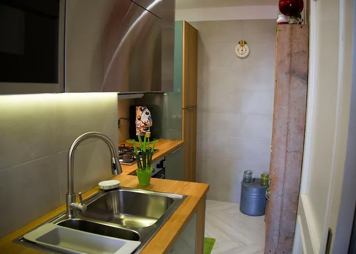 Giardino Delle Zagare Bed and Breakfast Βιέστε